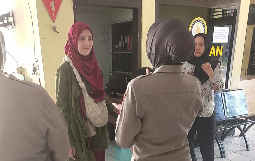 Polsek Blimbing Amankan Anak Berkebutuhan Khusus yang DIantar Ojol, Akhirnya kembali ke Orang Tuanya