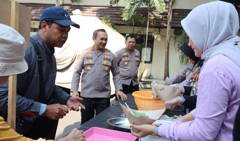 Polresta Malang Kota Kembali Gelar Makan Pagi Gratis, Warga Sekaligus Dapat Layanan Cek Kesehatan